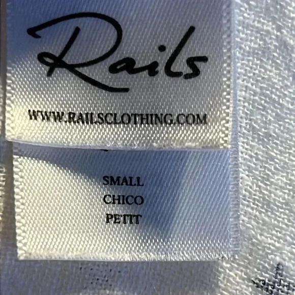 Rails Womens White Button Down Shirt Black Stars Long Sleeve Patriotic Linen Top - Picture 6 of 9